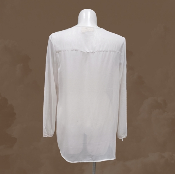 Mudd Womens Sheer Cream Long Sleeve Tie Neck Blouse Size 1X High Low Top - Picture 3 of 9